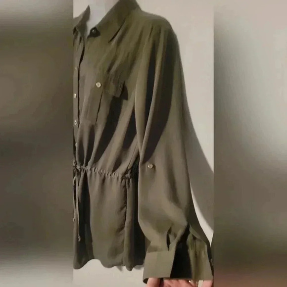 CHICOS Olive Woven Utility Shirt, button down, roll tab sleeve, size 1 - Picture 3 of 11